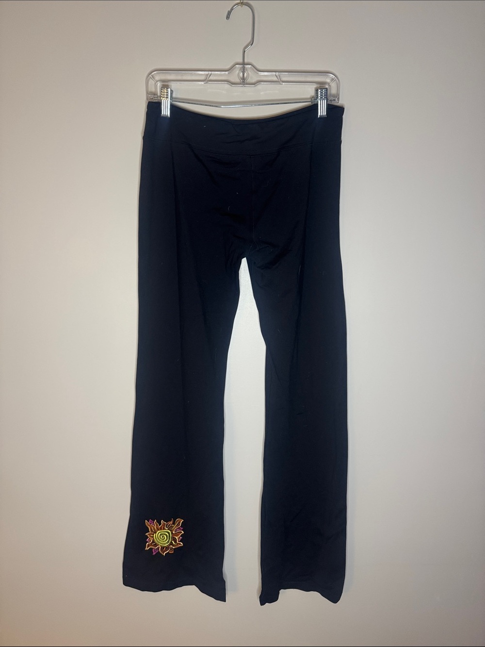ALO Yoga Black Flared Leggings w/ Sun Patch